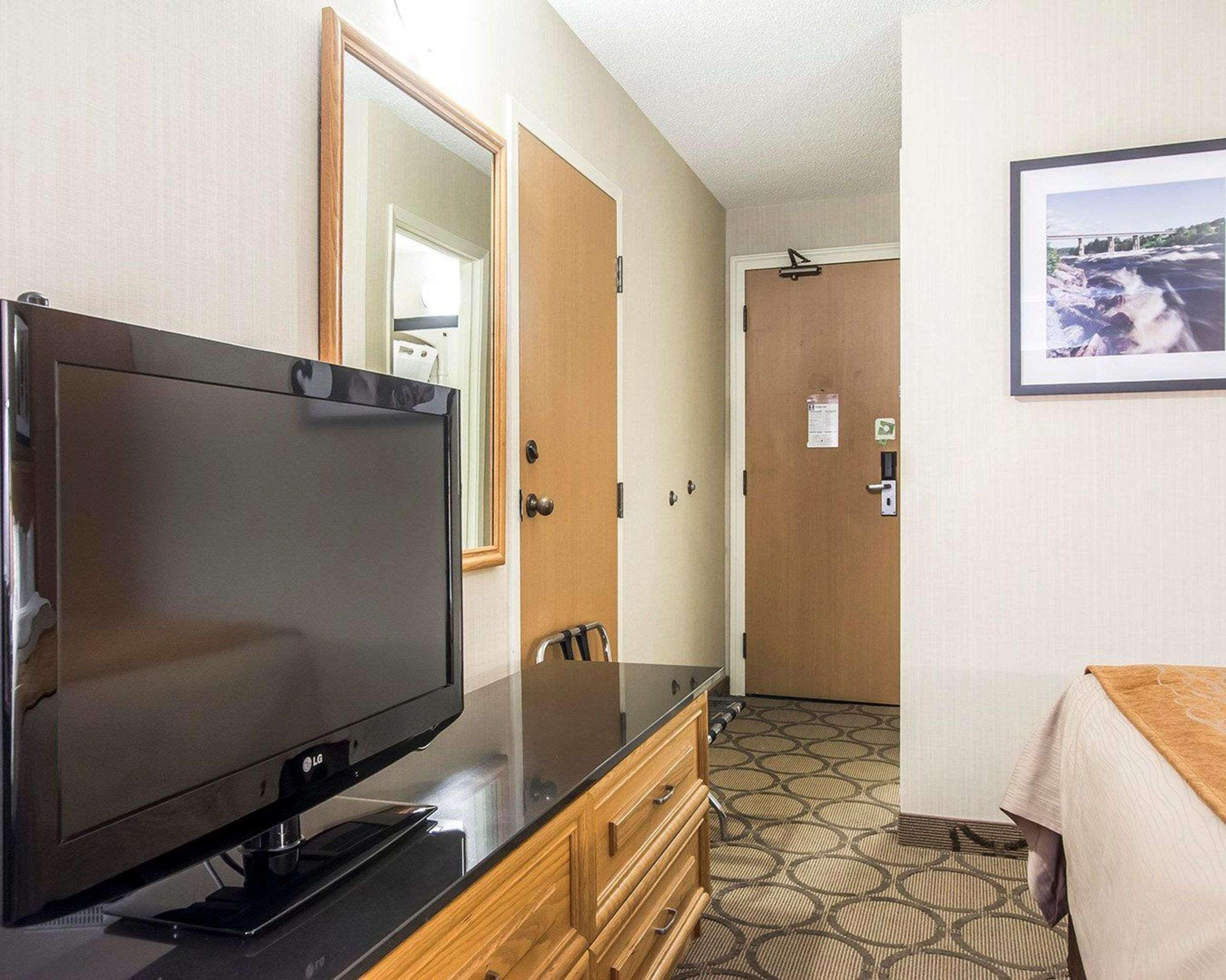 Comfort Inn Alma Buitenkant foto